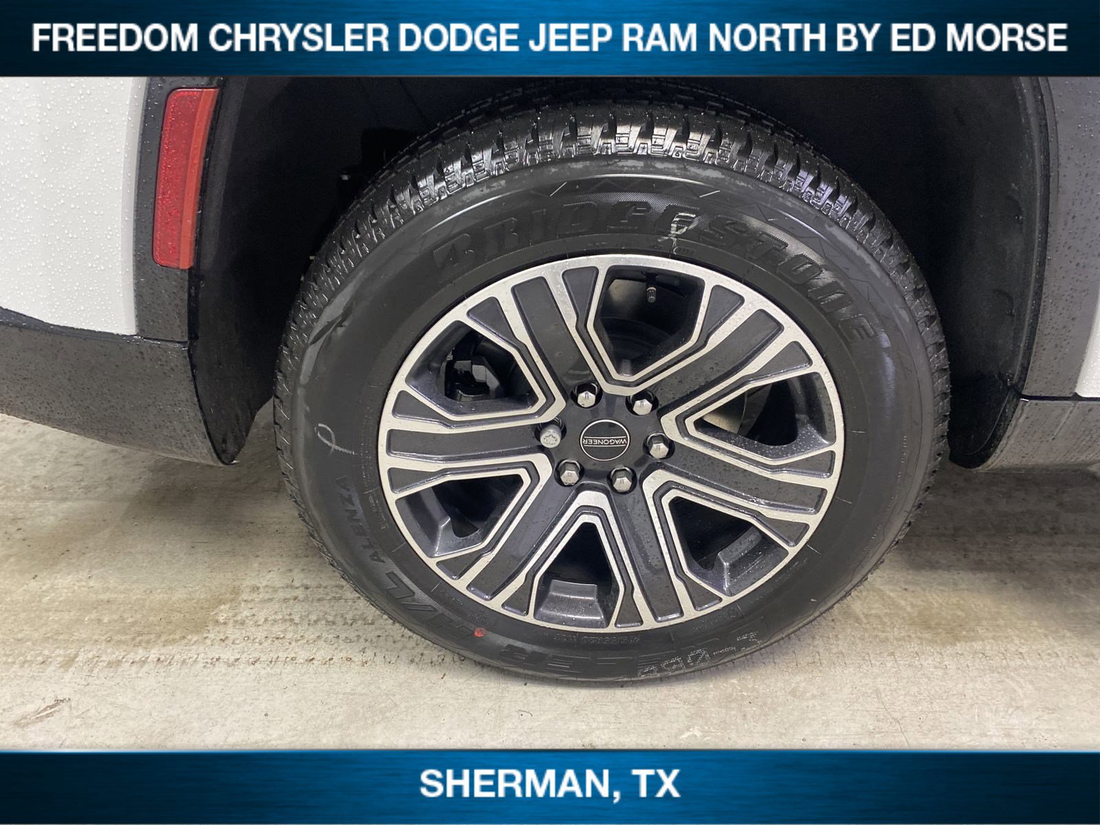 New 2025 Jeep Wagoneer 2WD image 28