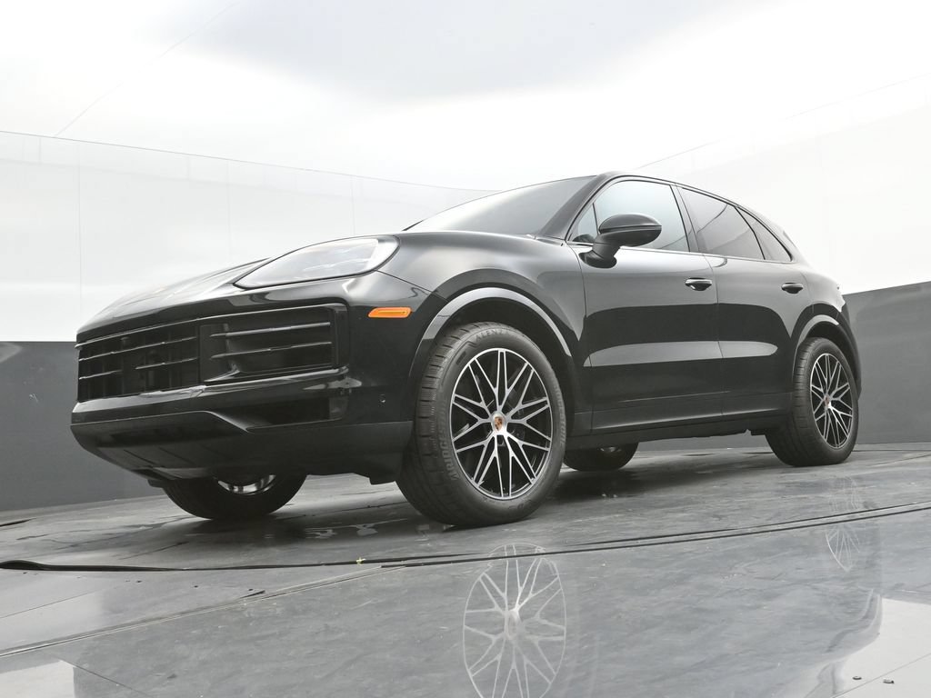 Certified 2026 Porsche Cayenne AWD/4WD image 34