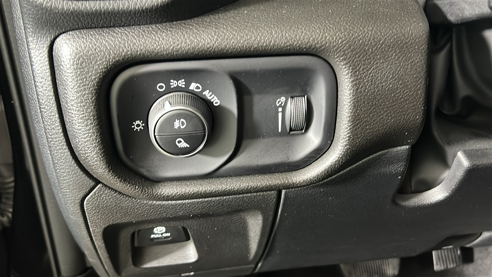 Used 2025 RAM 1500 Tradesman w/ Night Edition AWD/4WD image 24