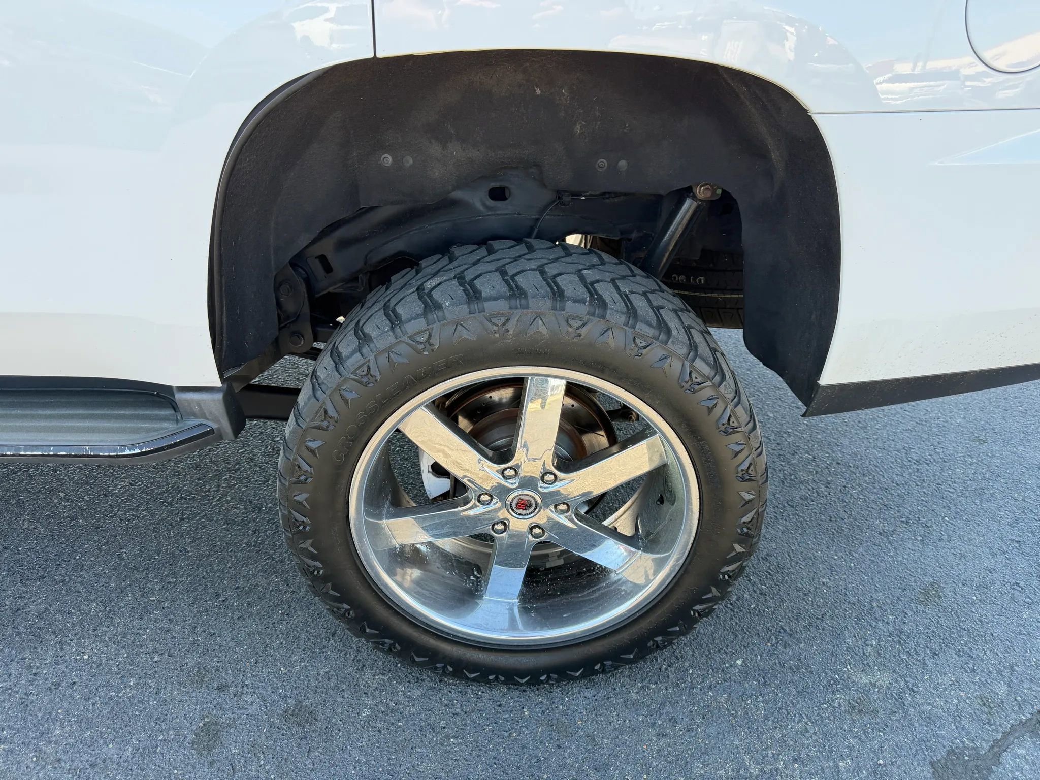 Used 2015 GMC Yukon SLE w/ Convenience Package AWD/4WD image 19