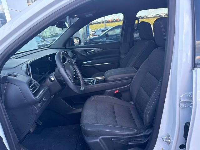 Used 2024 Chevrolet Traverse LS w/ Midnight/Sport Edition FWD image 7