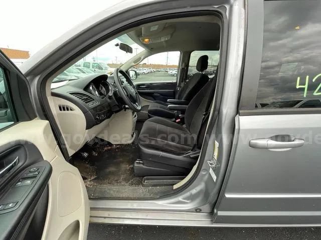 Used 2013 Dodge Grand Caravan SE FWD image 14