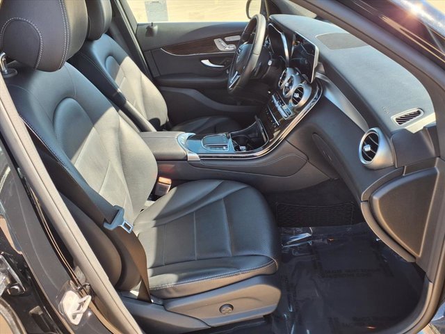 Used 2020 Mercedes-Benz GLC 300 image 16