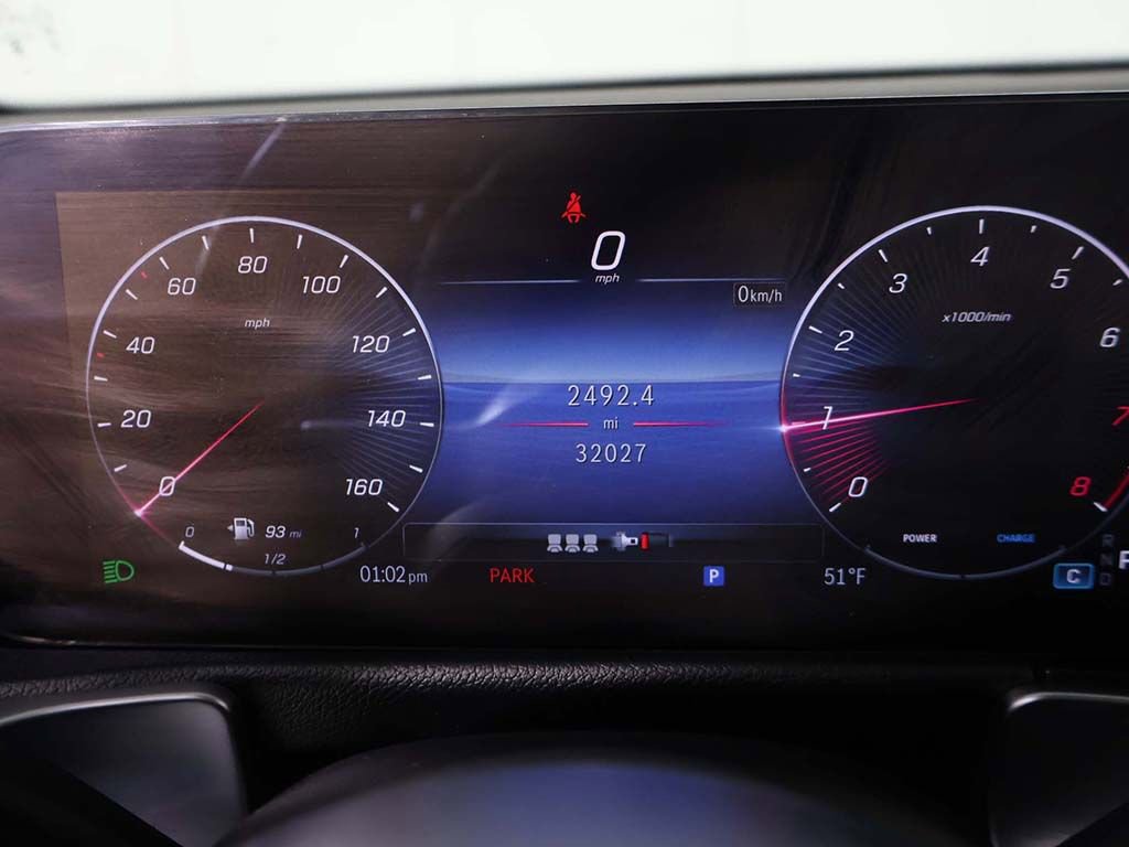 Used 2025 Mercedes-Benz GLB 250 4MATIC image 40