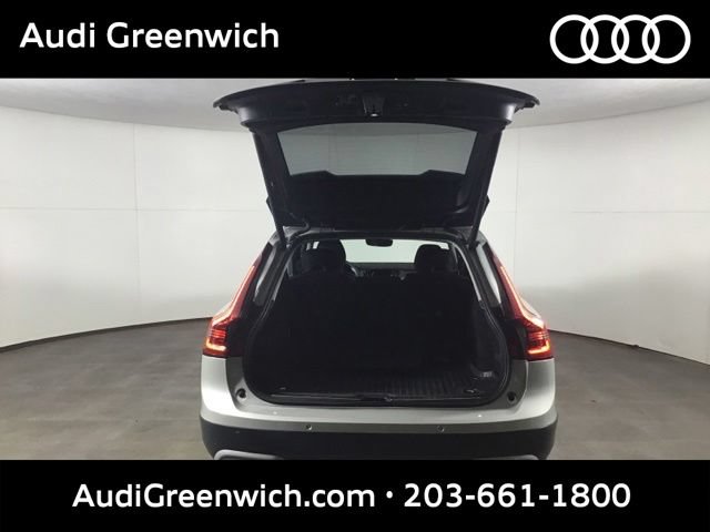 Used 2022 Volvo V90 B6 Cross Country w/ Advanced Package AWD/4WD image 23