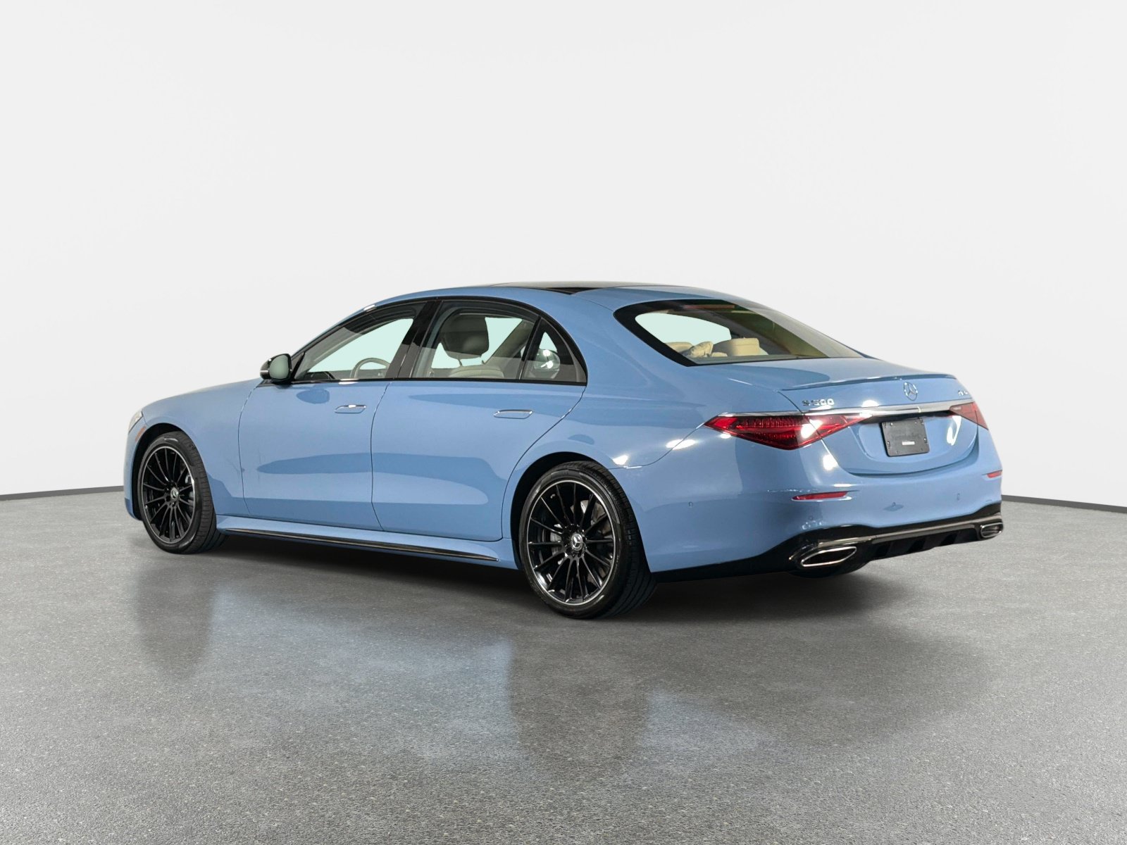 Used 2024 Mercedes-Benz S 500 4MATIC image 5
