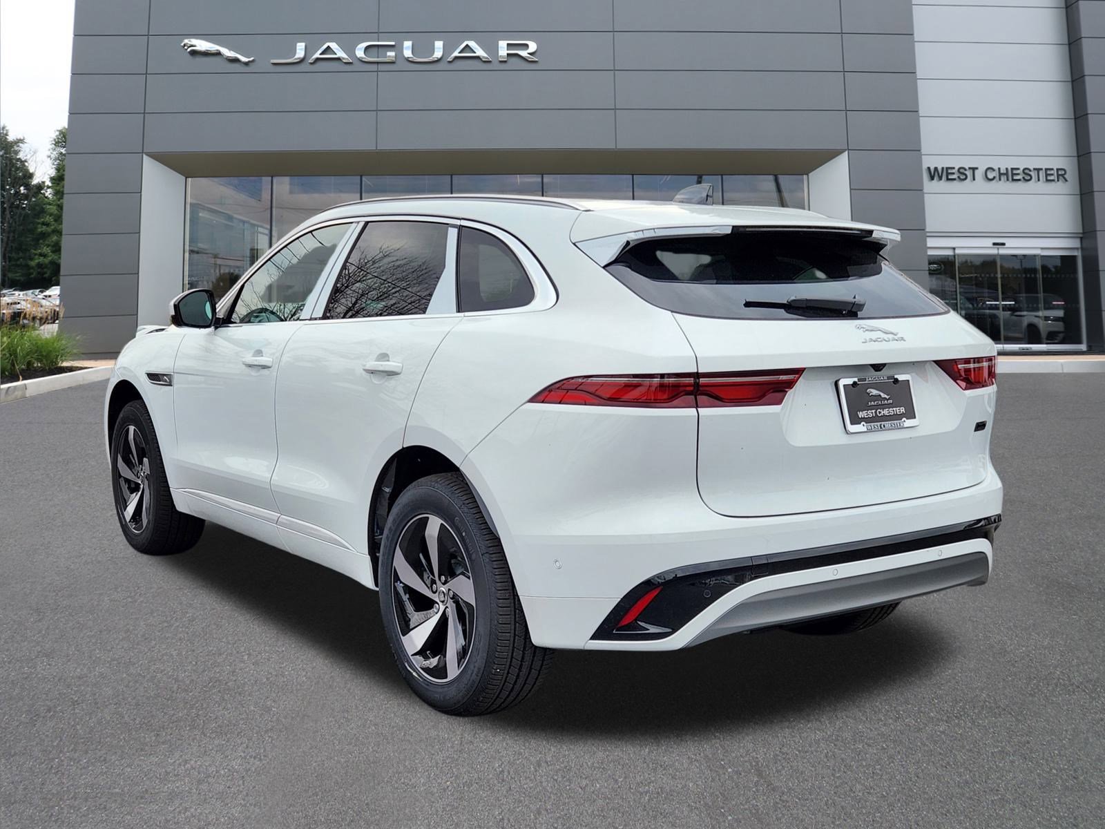 New 2026 Jaguar F-PACE R-Dynamic S image 3