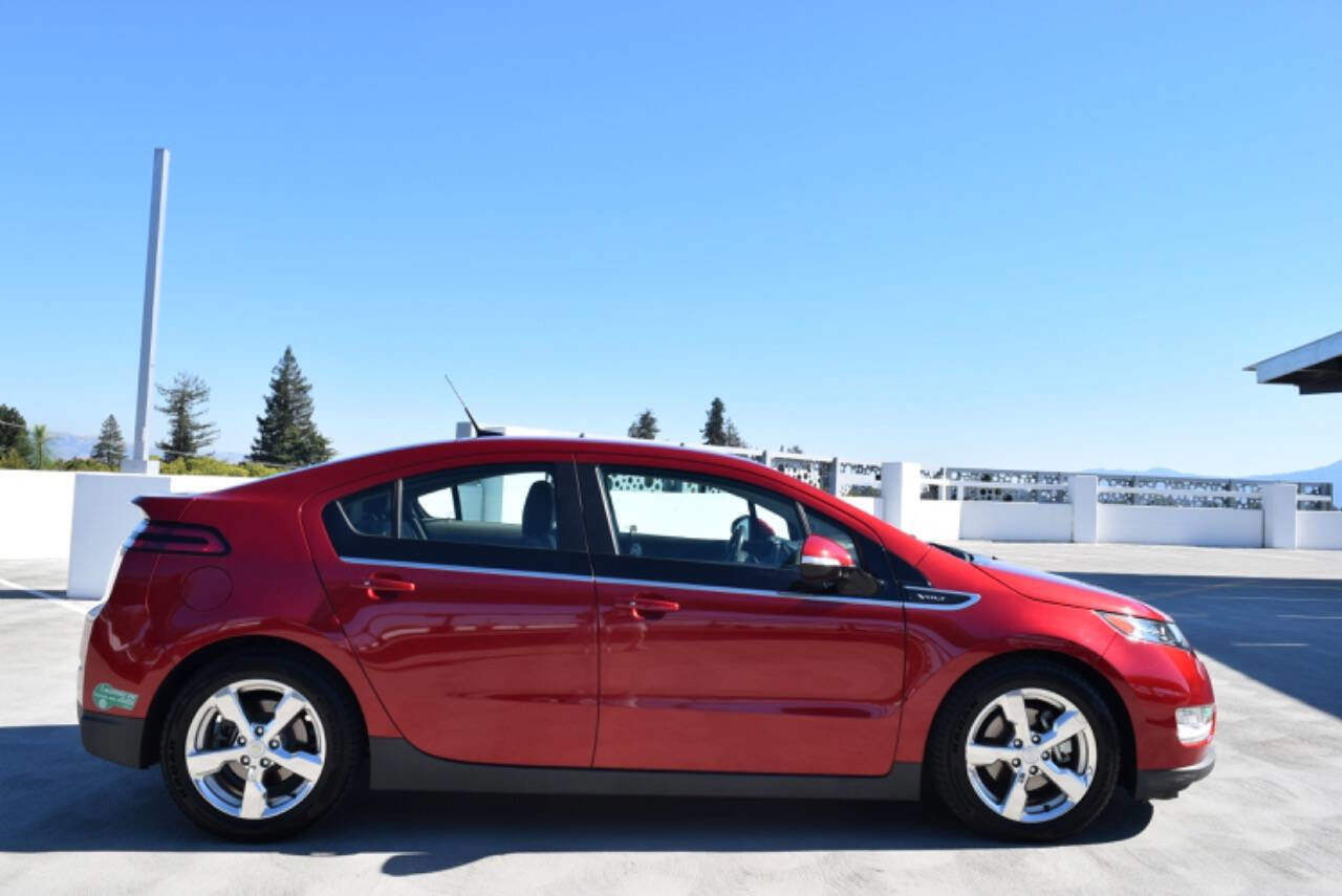 Used 2013 Chevrolet Volt Premium w/ Premium Trim Package image 12