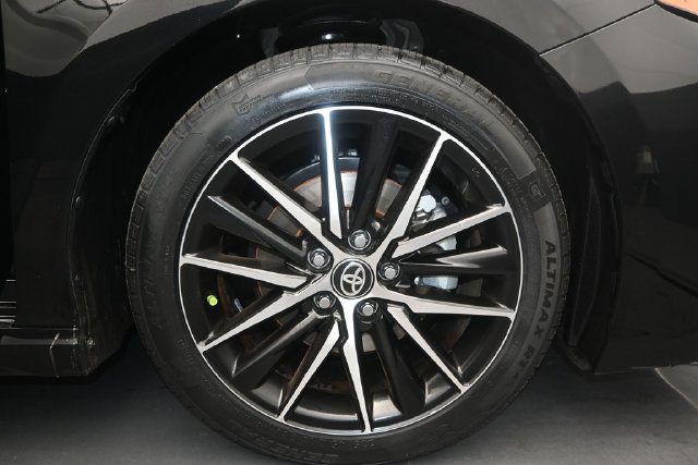 Used 2024 Toyota Camry SE FWD image 20