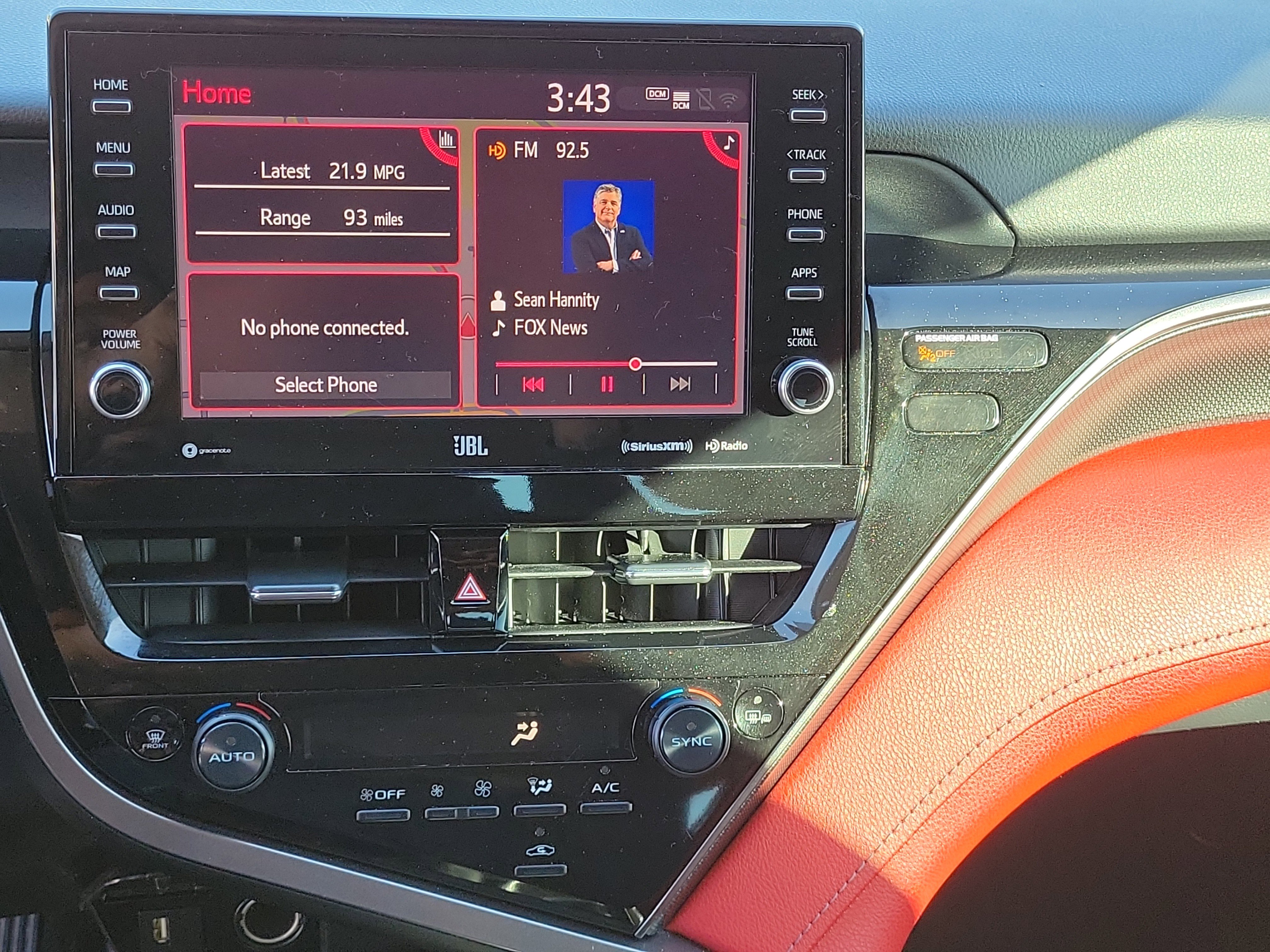 Used 2022 Toyota Camry XSE image 21