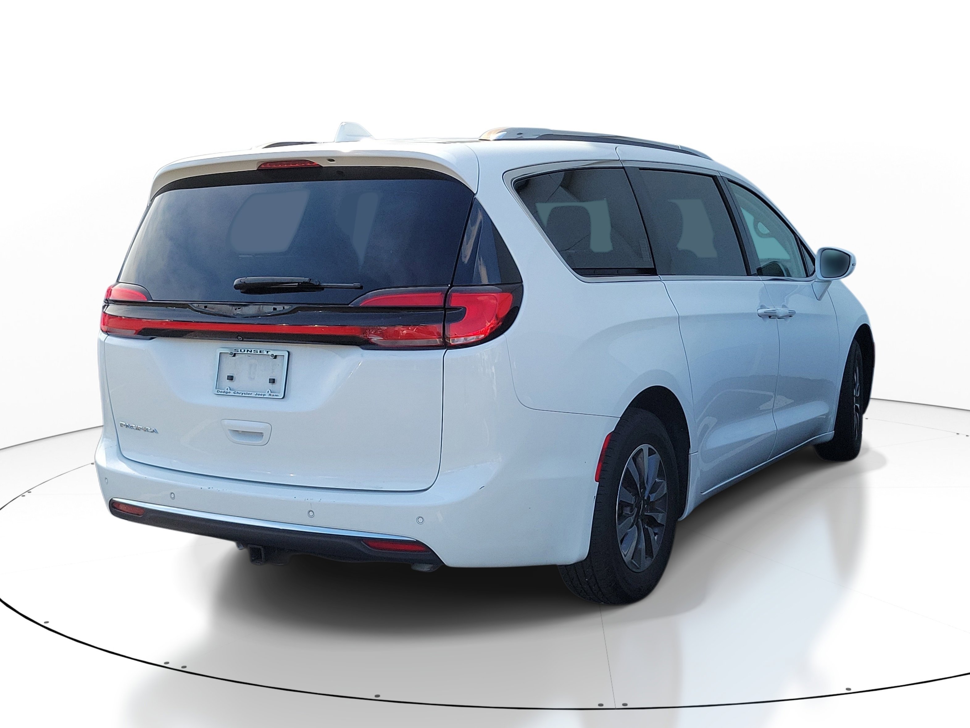 Used 2021 Chrysler Pacifica Touring-L FWD image 5