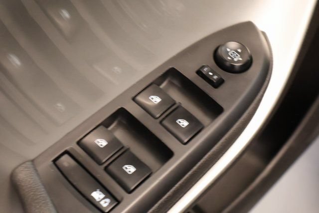 Used 2012 Chevrolet Volt FWD image 10