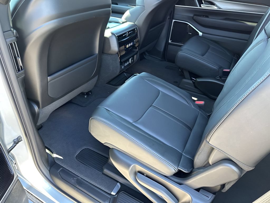 New 2026 Jeep Grand Wagoneer Limited AWD/4WD image 21