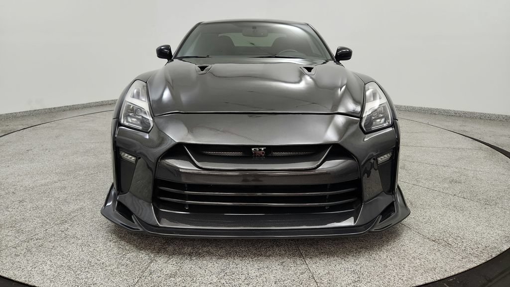 Used 2018 Nissan GT-R Premium AWD/4WD image 9