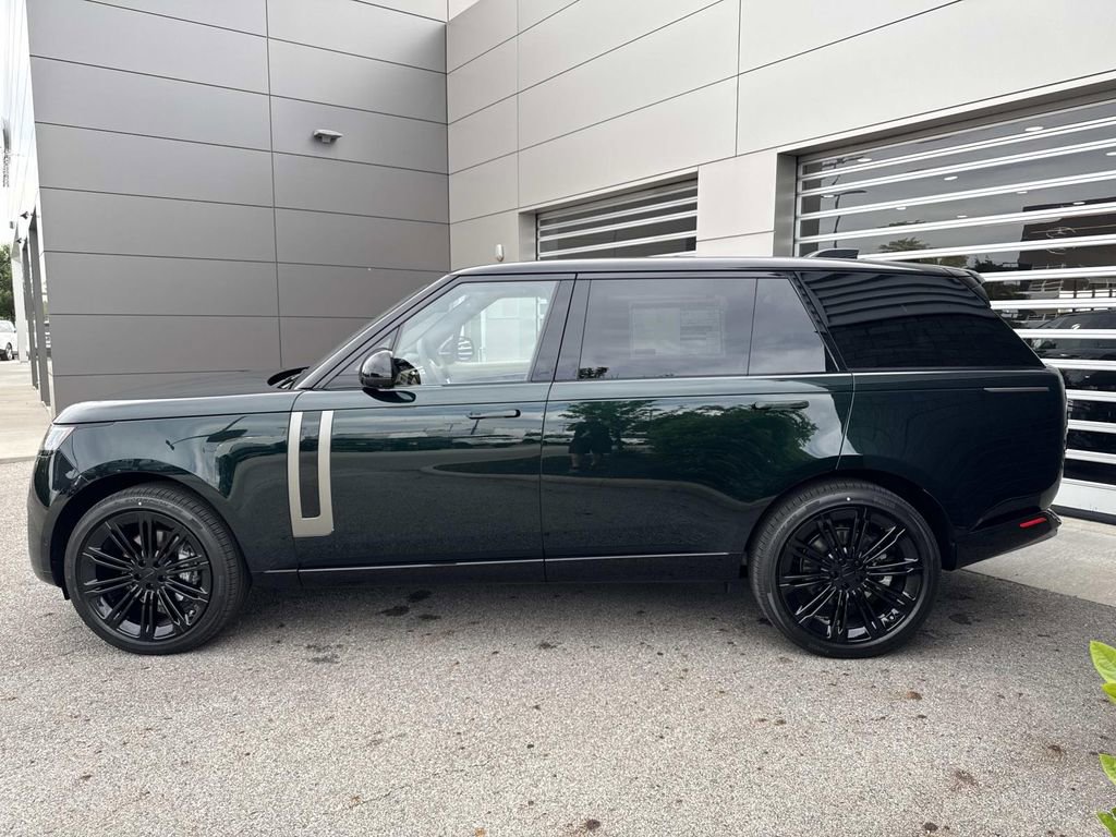 New 2026 Land Rover Range Rover Long Wheelbase SE AWD/4WD image 4