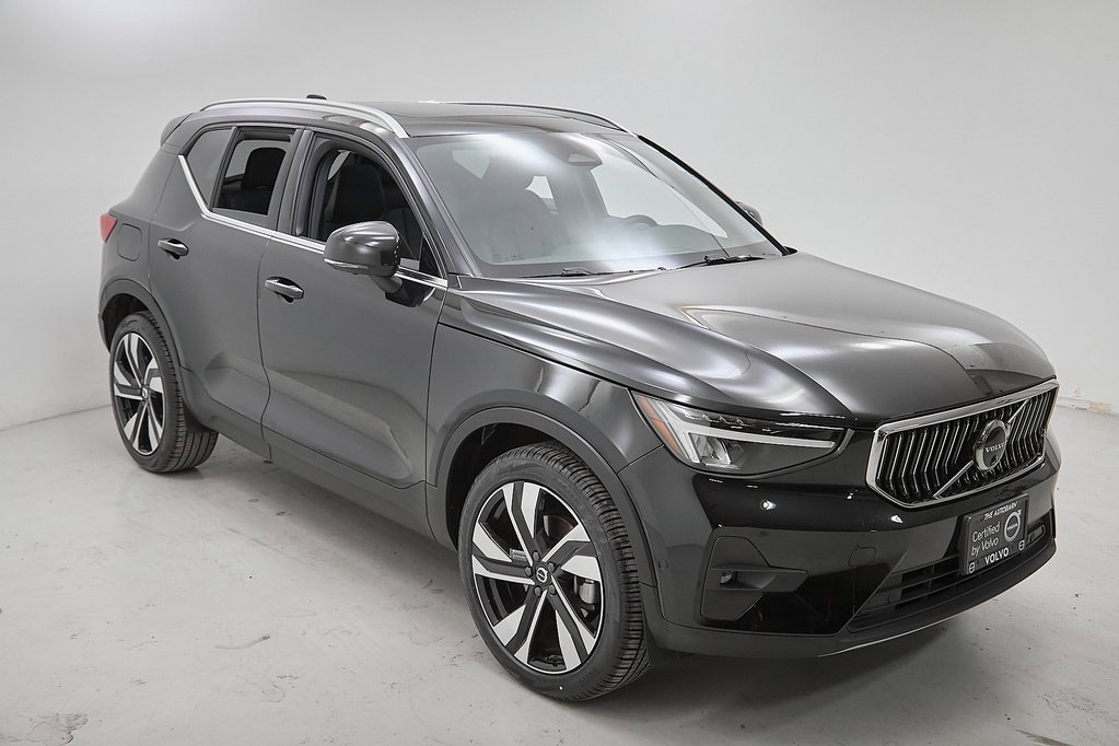 Certified 2024 Volvo XC40 B5 Plus w/ Protection Package Premier image 4