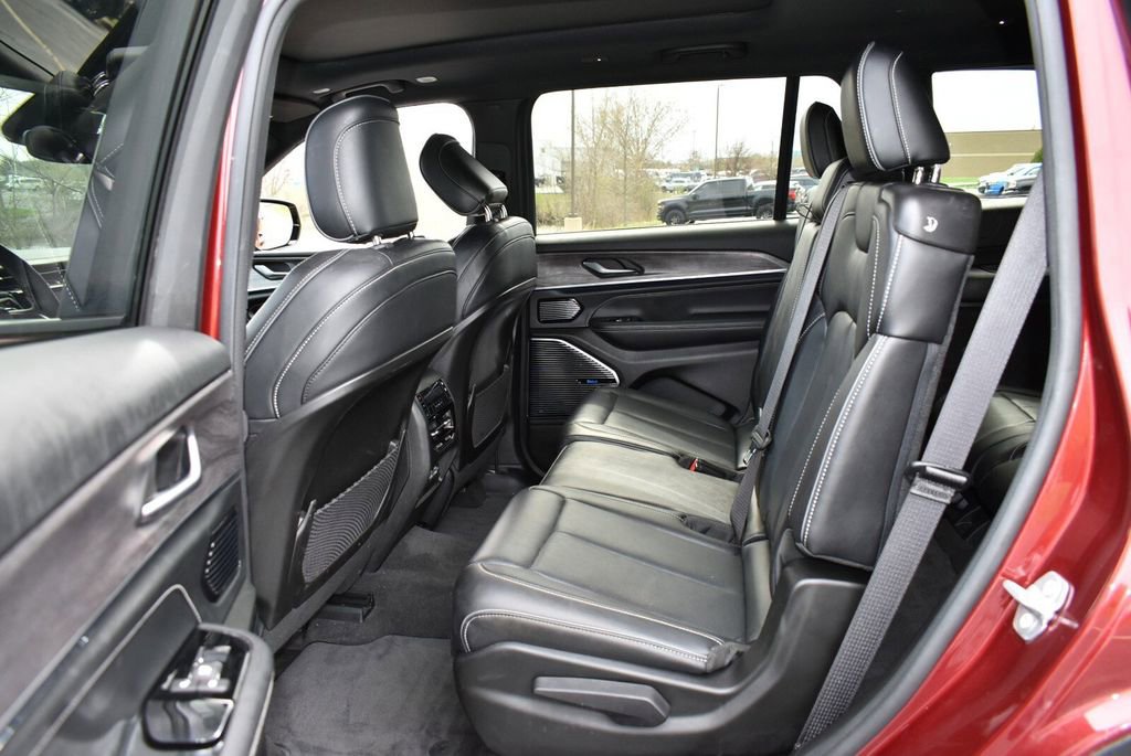 Used 2022 Jeep Grand Cherokee L Overland AWD/4WD image 25