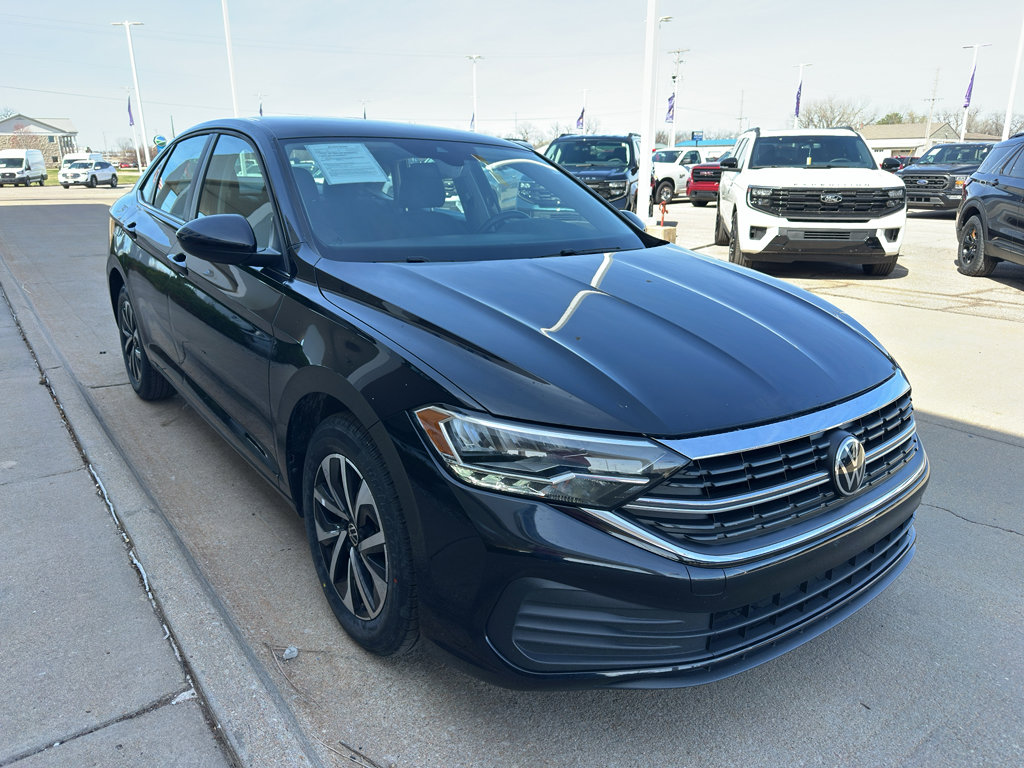 Used 2024 Volkswagen Jetta S image 2