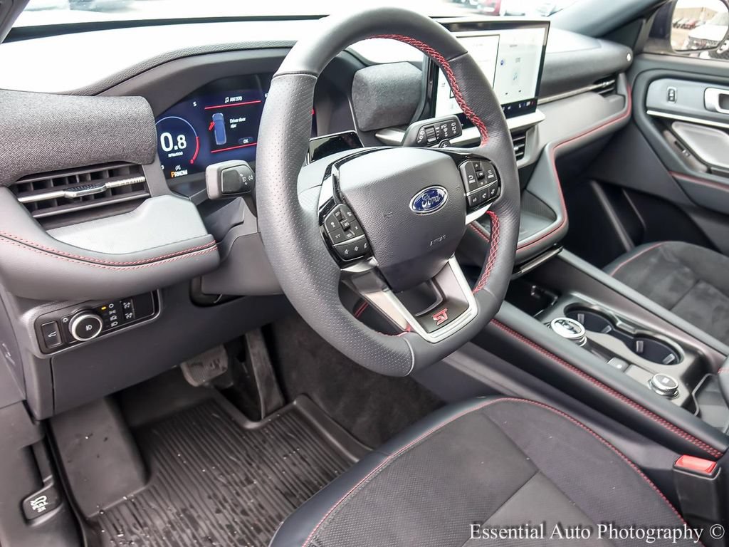 Used 2025 Ford Explorer ST AWD/4WD image 11