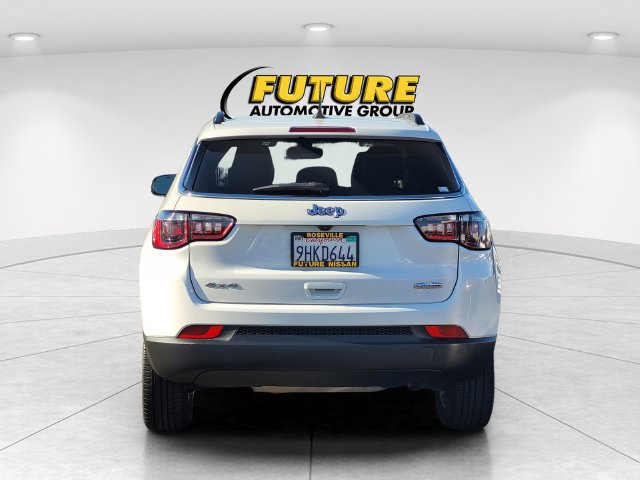 Used 2022 Jeep Compass Latitude AWD/4WD image 8