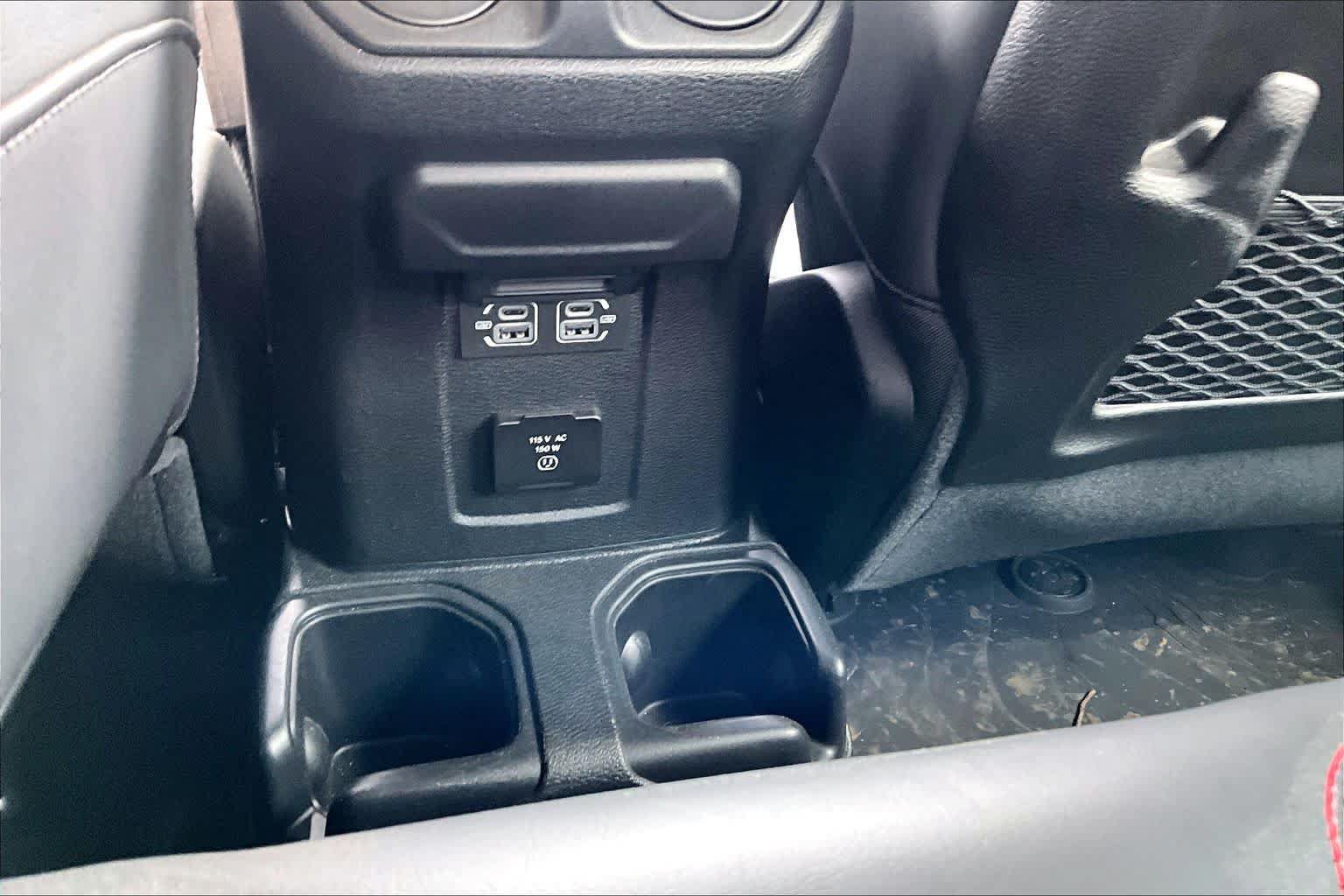Used 2025 Jeep Wrangler Rubicon AWD/4WD image 35