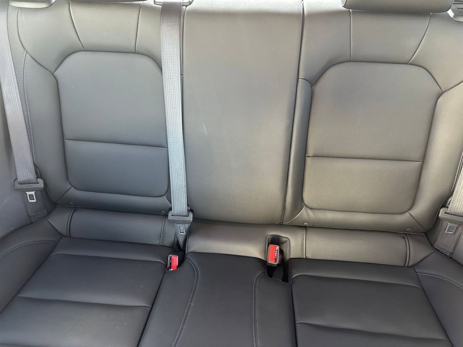 Used 2025 Buick Envista Sport Touring image 37