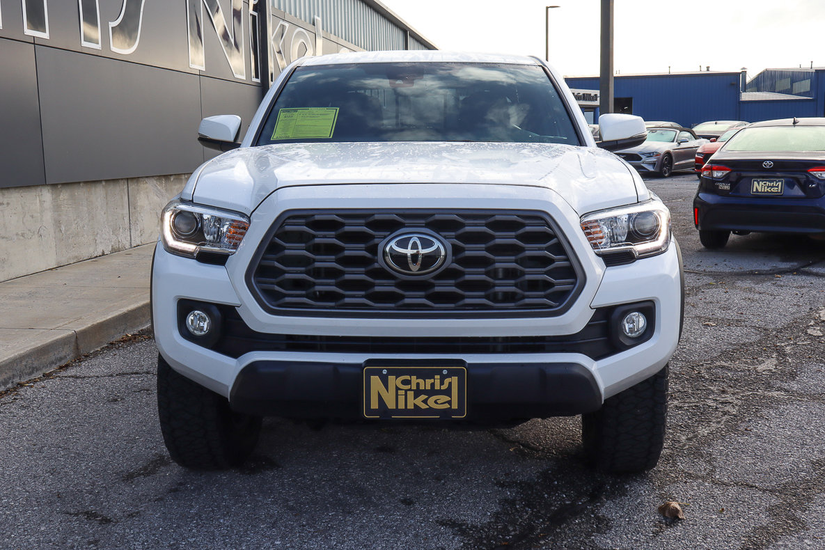 Used 2023 Toyota Tacoma TRD Off-Road image 2