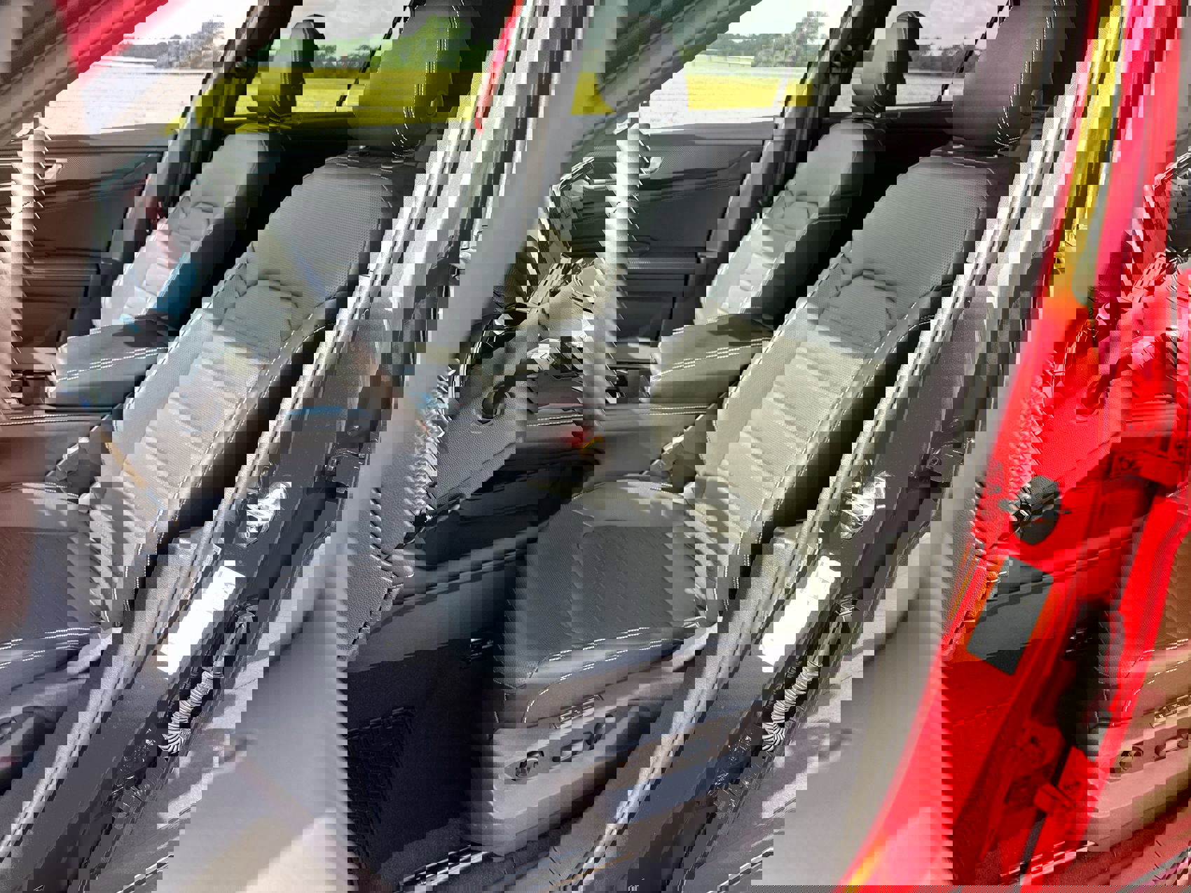 Used 2024 Volkswagen Atlas Cross Sport SEL R-Line image 11