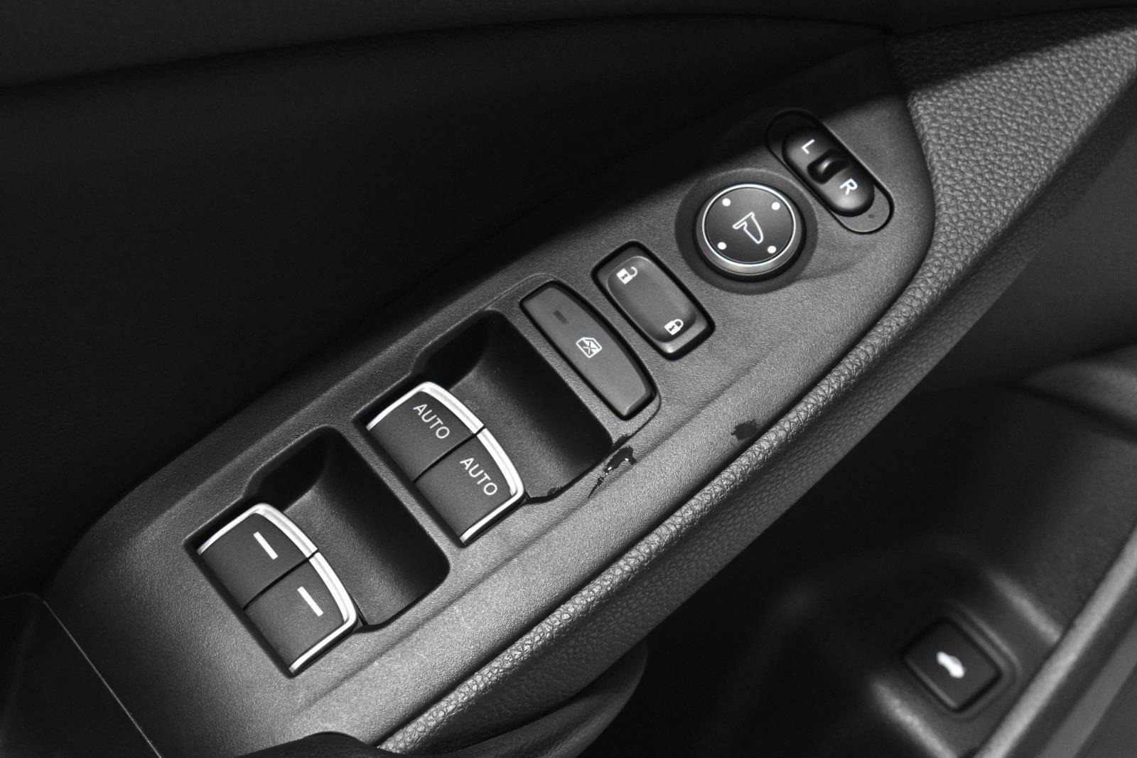 Used 2018 Honda Accord EX-L image 11