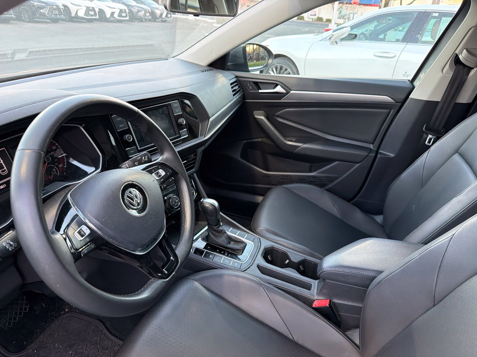 Used 2020 Volkswagen Jetta SE w/ SE Cold Weather Package FWD image 6