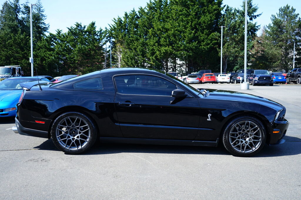 Used 2012 Ford Mustang Shelby GT500 w/ SVT Performance Pkg image 18