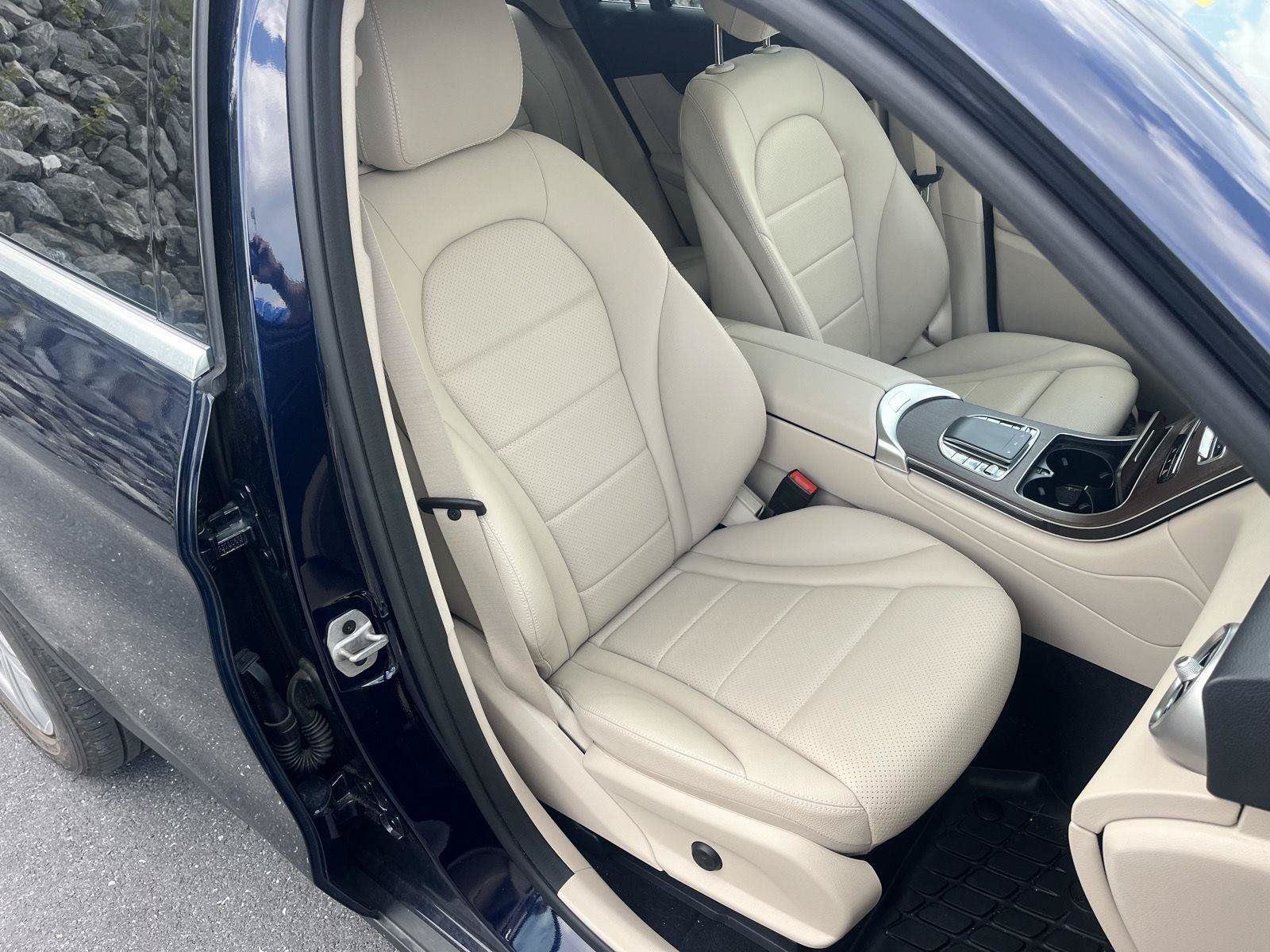 Used 2021 Mercedes-Benz GLC 300 4MATIC image 15