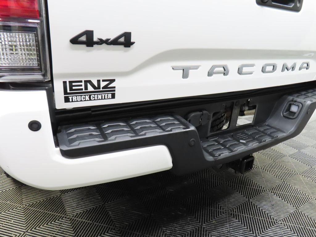 Used 2017 Toyota Tacoma TRD Pro image 32