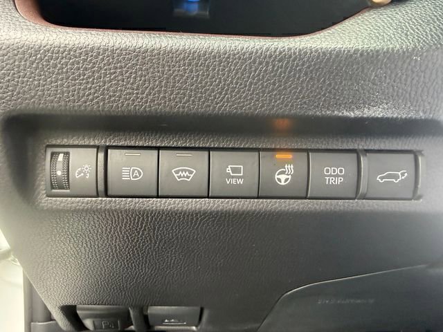 Used 2025 Toyota RAV4 Limited image 12