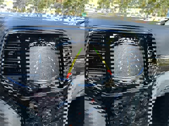 Used 2020 Jeep Grand Cherokee Summit image 6