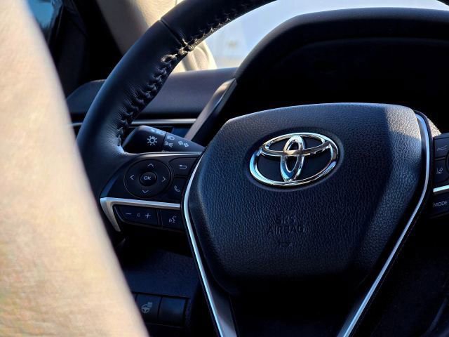 Used 2022 Toyota Camry XLE w/ Navigation Package image 13