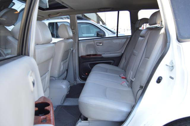 Used 2004 Toyota Highlander Limited image 50