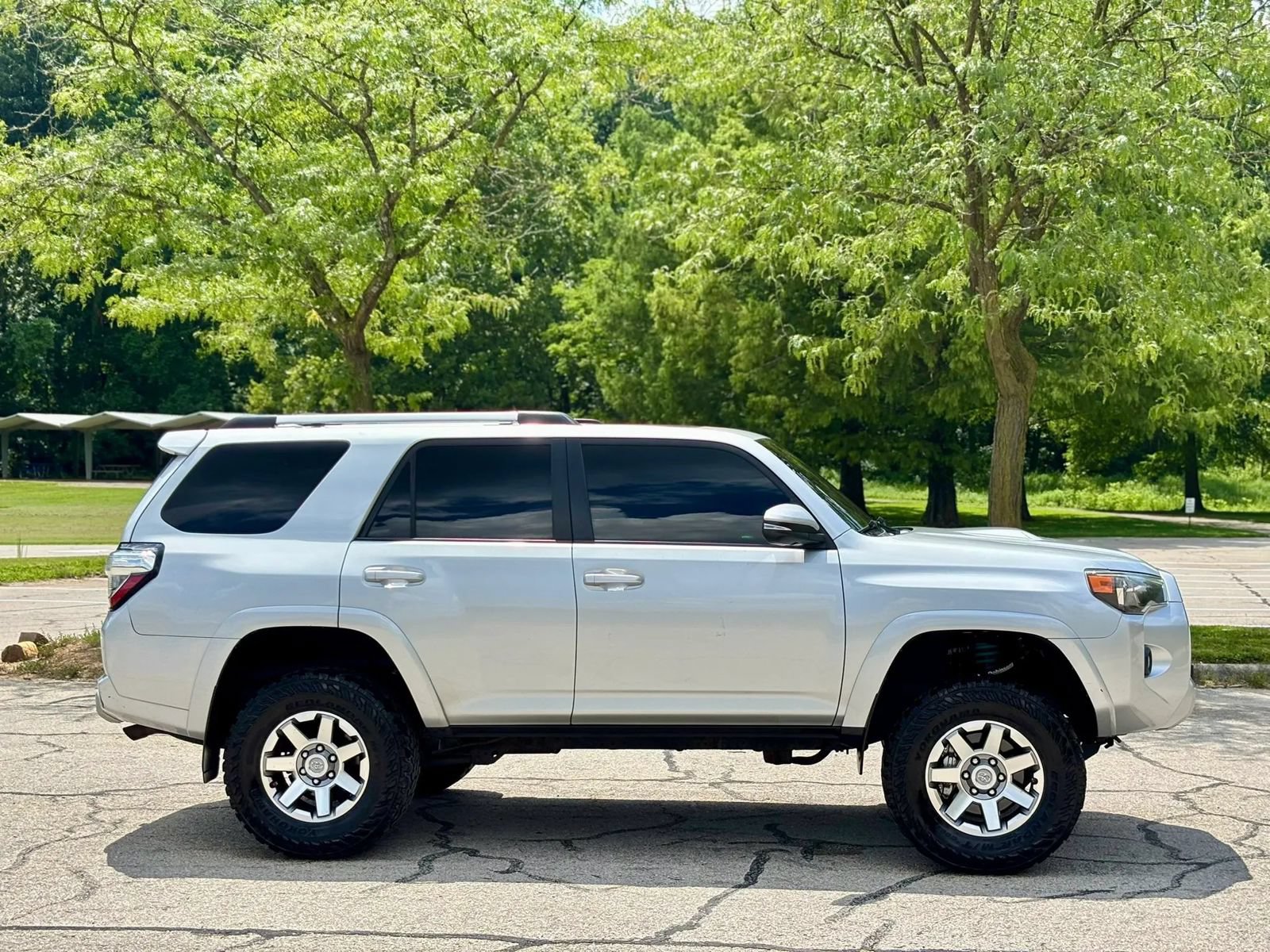 Used 2015 Toyota 4Runner Trail Premium AWD/4WD image 4