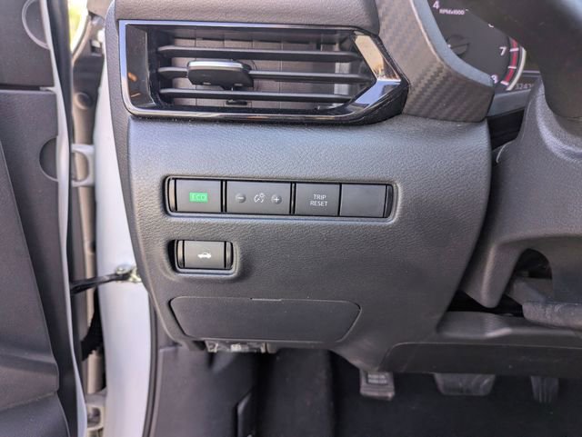 Used 2025 Nissan Sentra SV FWD image 16