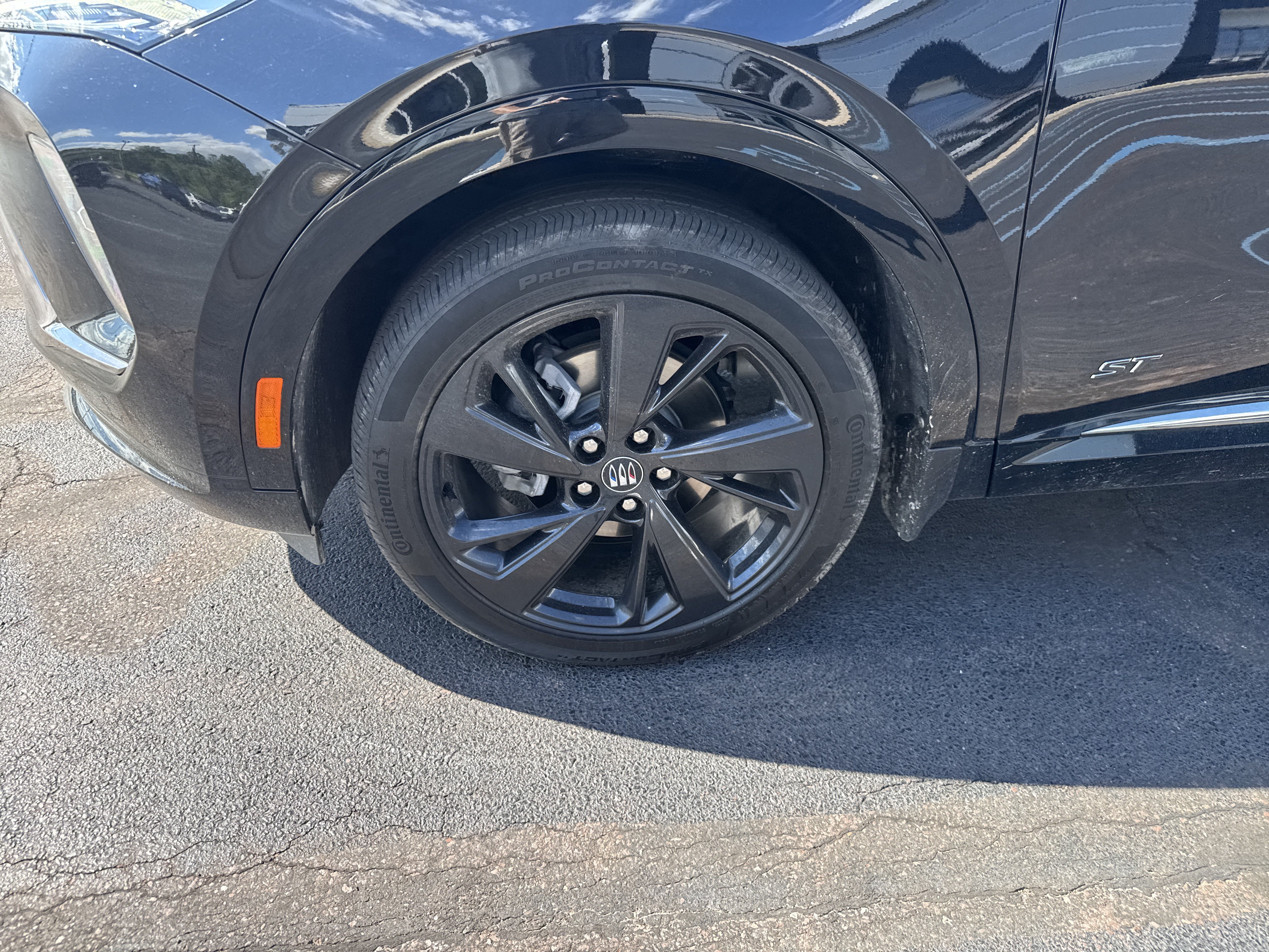 Used 2025 Buick Envision Sport Touring AWD/4WD image 11