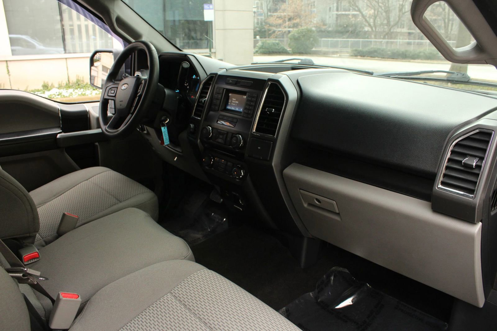 Used 2016 Ford F150 XLT AWD/4WD image 26