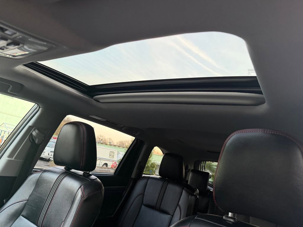 Used 2019 Toyota Highlander SE AWD/4WD image 22