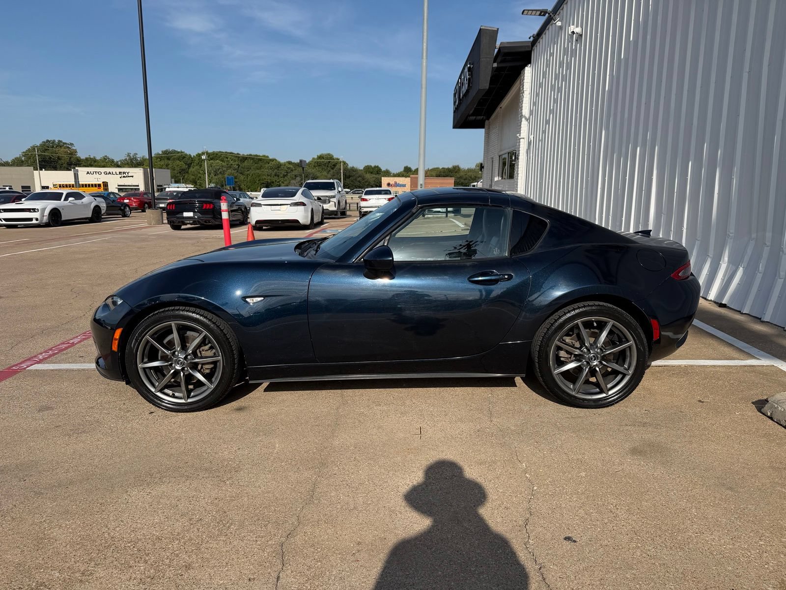 Used 2021 MAZDA MX-5 Miata RF Grand Touring RWD image 3