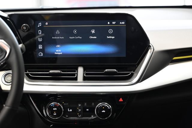 New 2026 Chevrolet Trax LT w/ Driver Confidence Package FWD image 14