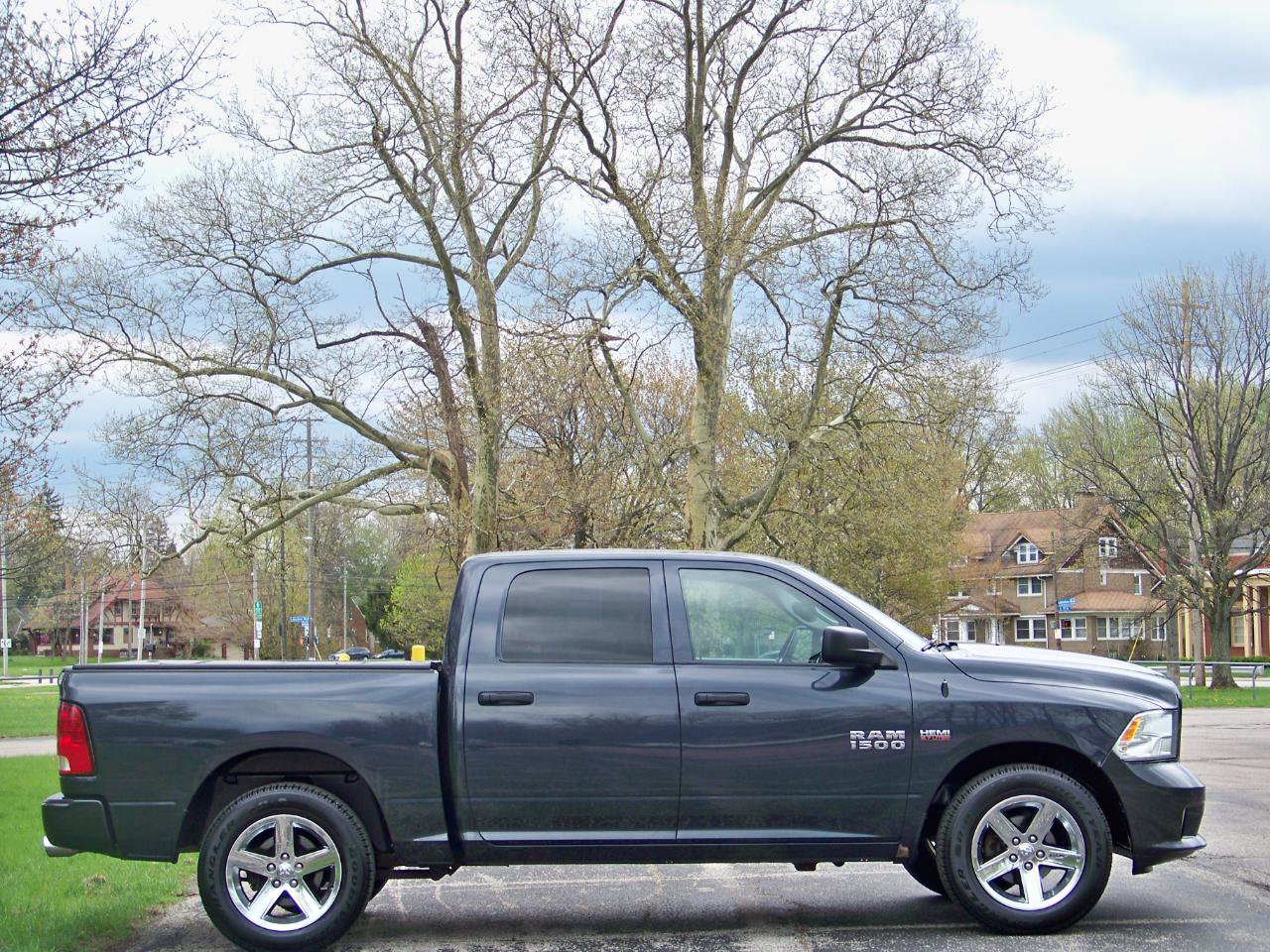 Used 2016 RAM 1500 Express w/ Popular Equipment Group AWD/4WD image 9