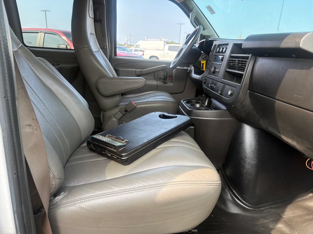 Used 2017 Chevrolet Express 3500 LS RWD image 20