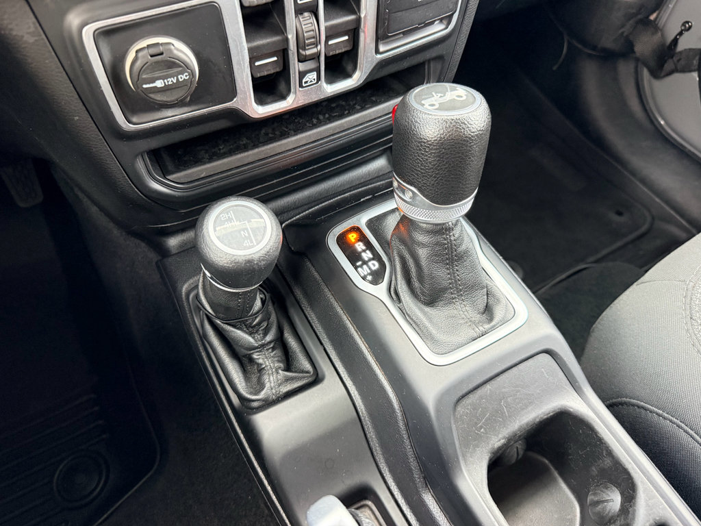 Used 2018 Jeep Wrangler Unlimited Sport S AWD/4WD image 18