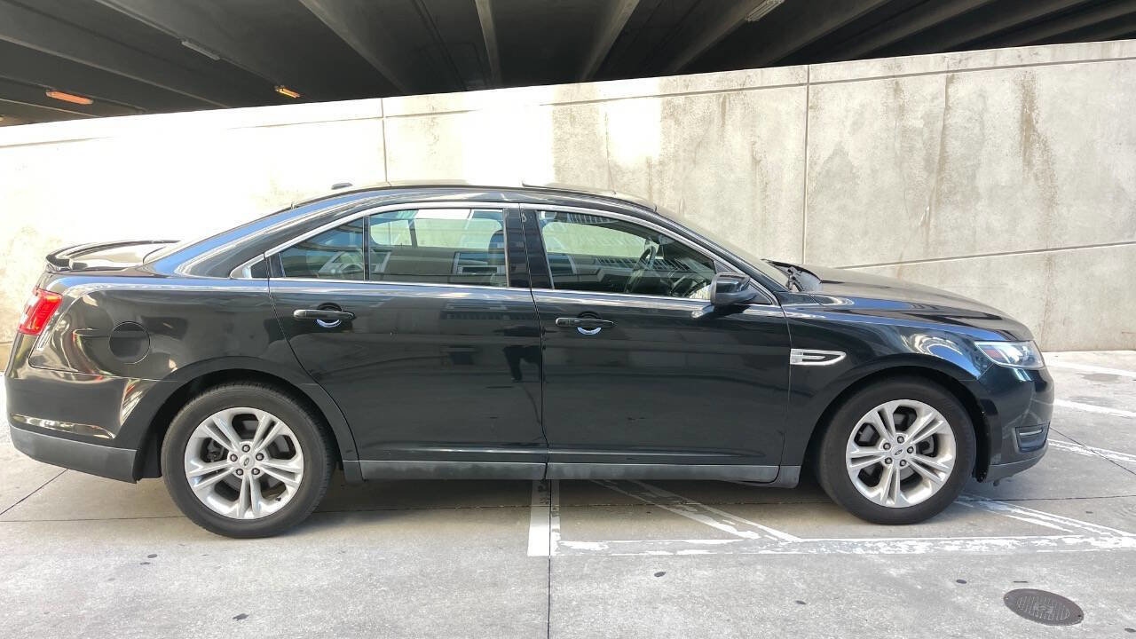Used 2015 Ford Taurus SEL w/ Equipment Group 201A image 3