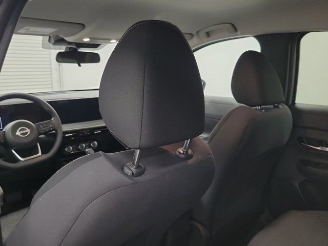 Used 2025 Nissan Kicks SV FWD image 13
