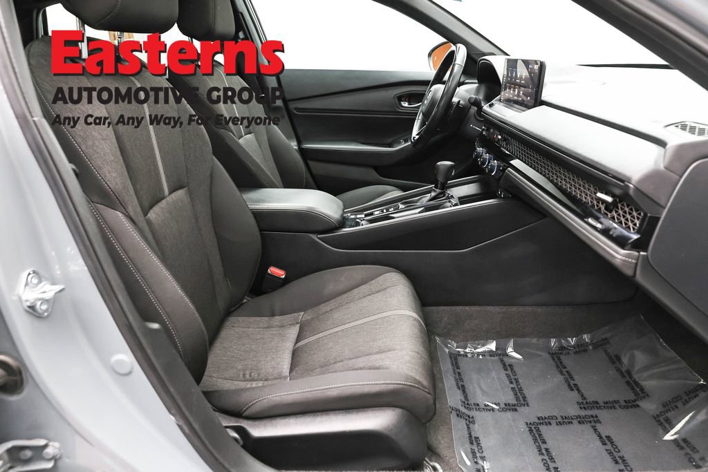Used 2025 Honda Accord Sport image 25